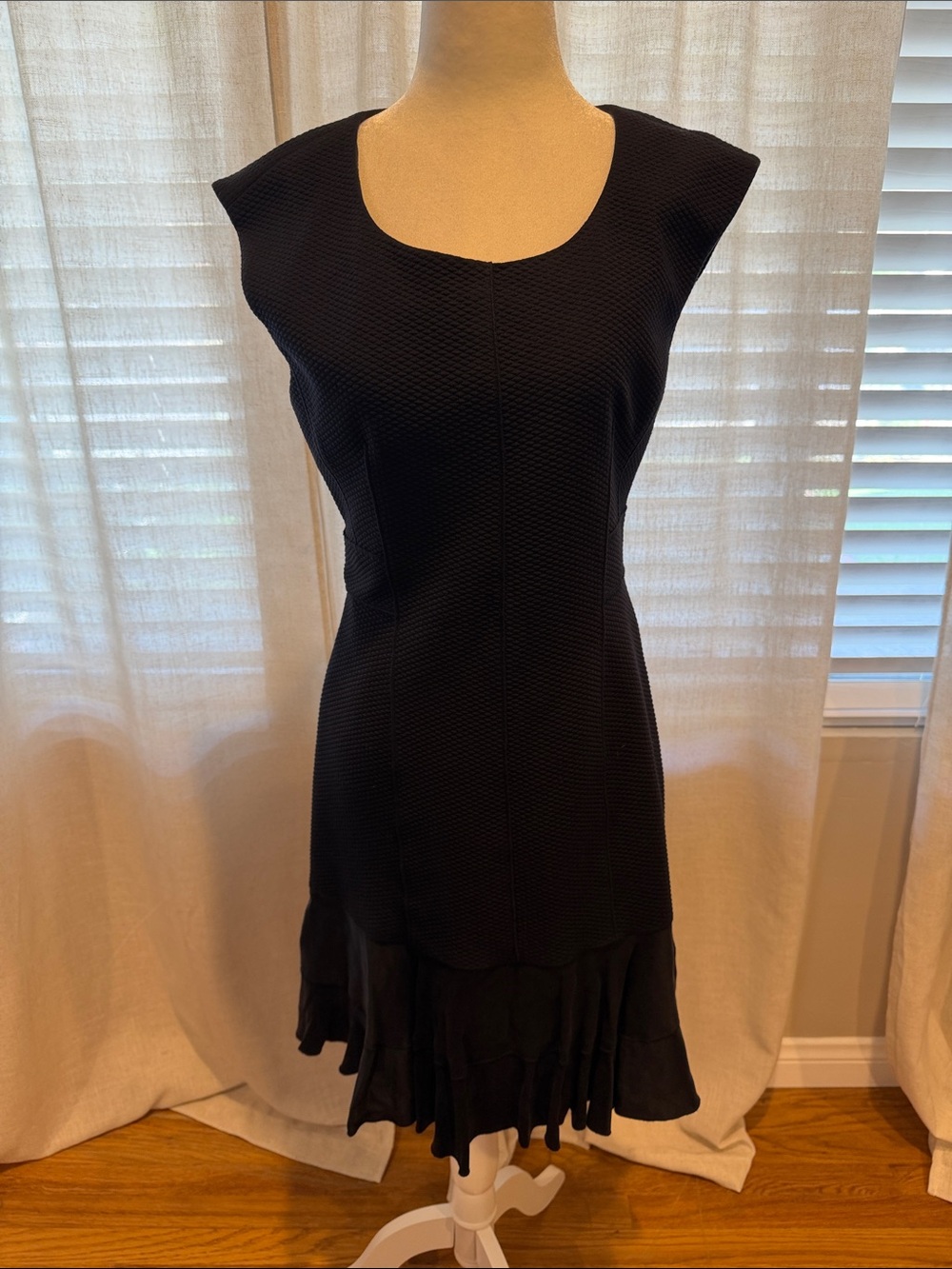 REBECCA TAYLOR Black Scoop Neck Cap Sleeve Dress with Ruffle Hem